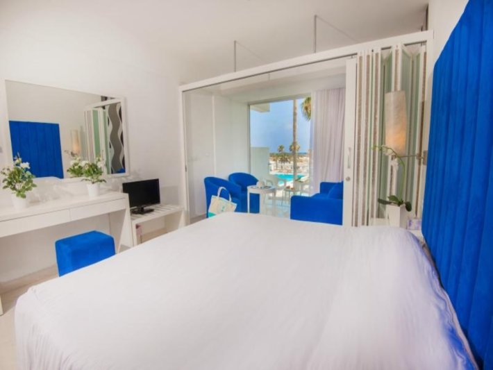 The Dome Beach Hotel Dél-Ciprus