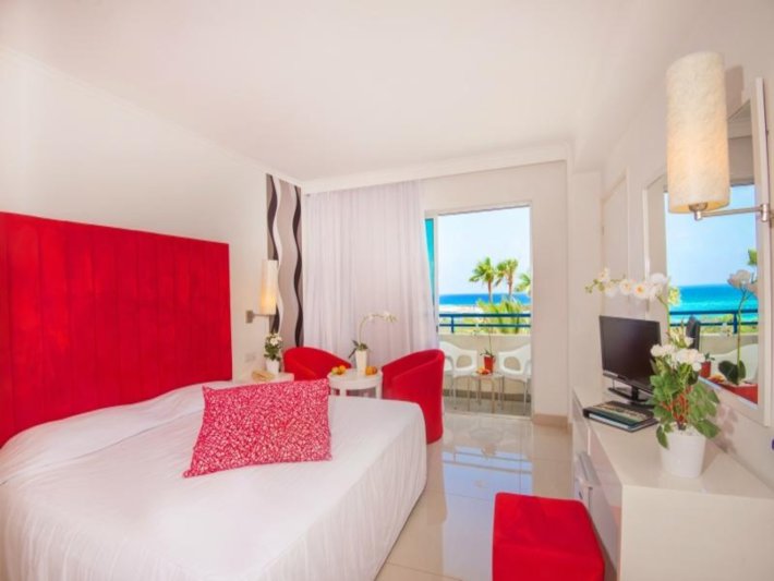 Dél-Ciprus utazás The Dome Beach Hotel