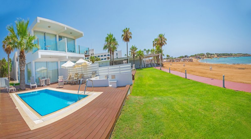 The Dome Beach Hotel Dél-Ciprus