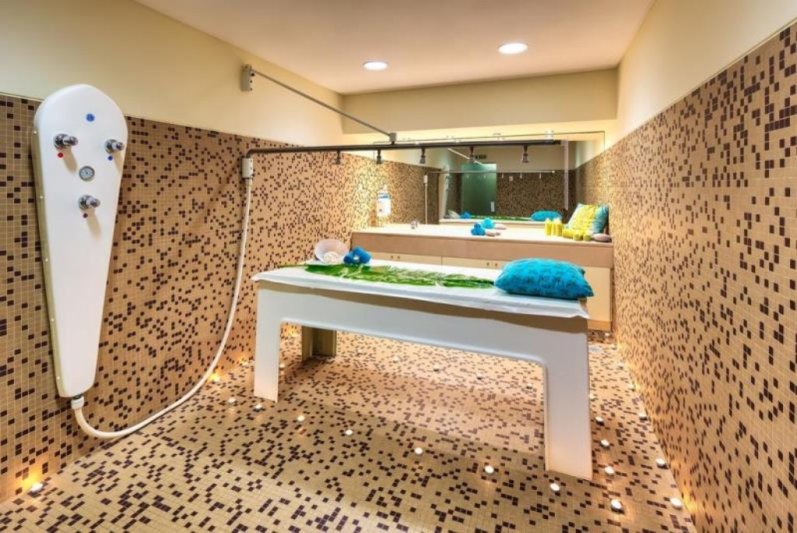 Madeira Funchal utazás Hotel Four Views Monumental