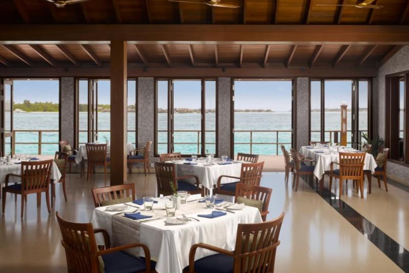 Maldív-szigetek utazás Villa Nautica Resort