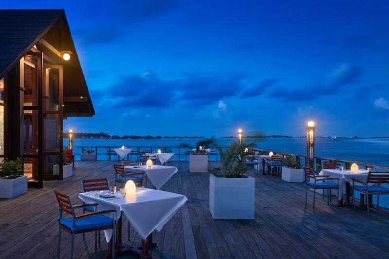 Maldív-szigetek utazás Villa Nautica Resort