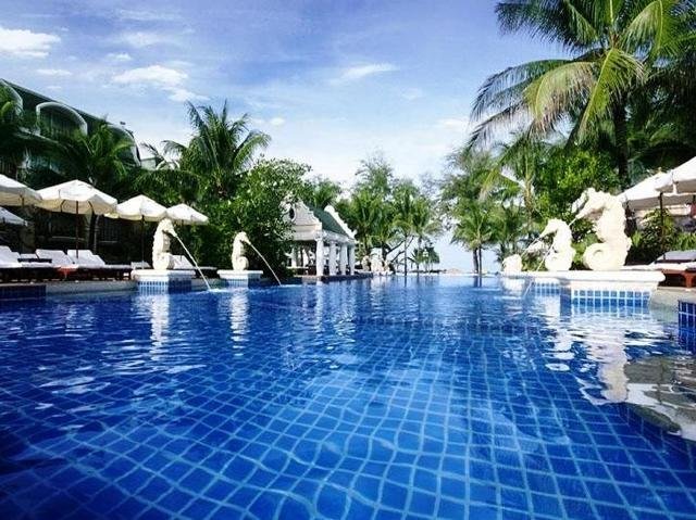 Bangkok 2 éj és 7 éj Phuket Graceland Resort & Spa