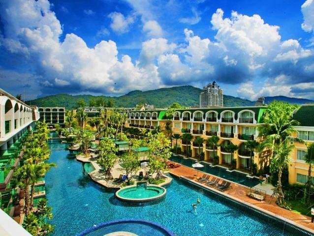 Bangkok 2 éj és 7 éj Phuket Graceland Resort & Spa