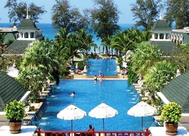 Bangkok 2 éj és 7 éj Phuket Graceland Resort & Spa