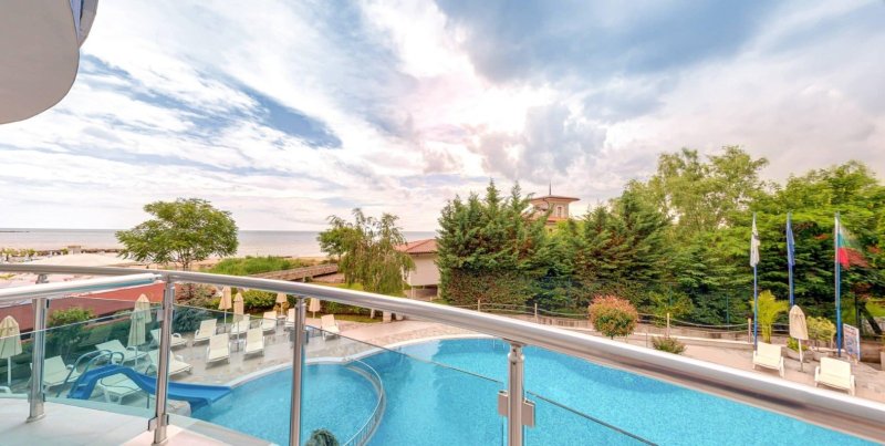 Napospart utazás Blue Bay Hotel