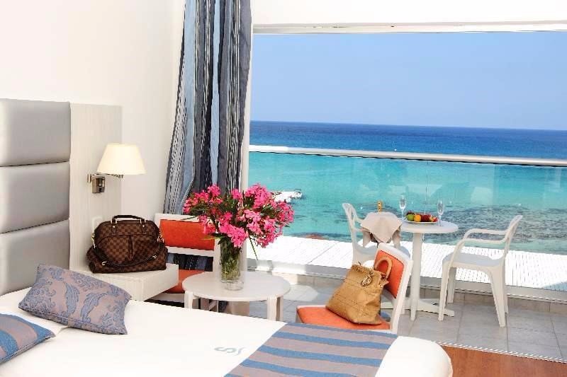 Dél-Ciprus Protaras utazás Hotel Silver Sands