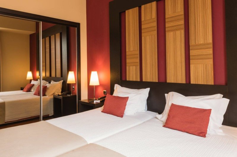 Lisszabon utazás 7 nap / 5 éjszakás városnézés Lisszabonban Hotel **** 