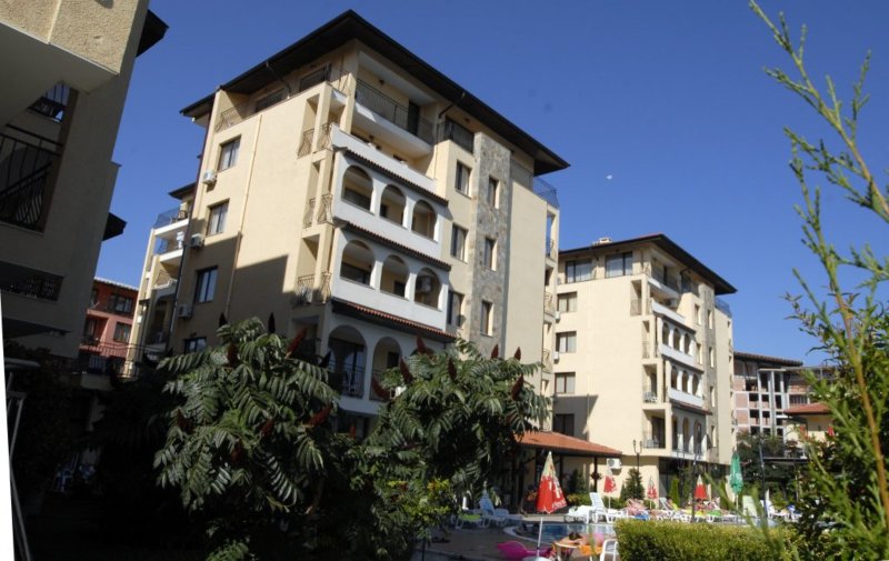 Rose Village Hotel Napospart