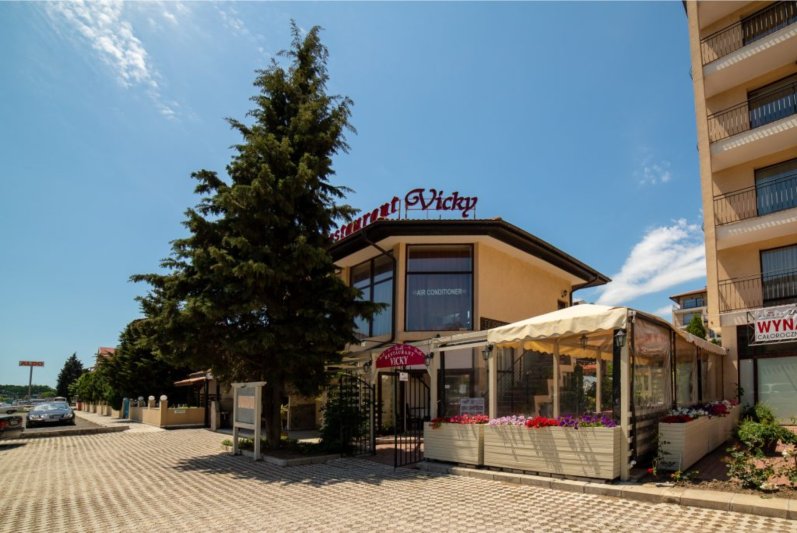 Napospart utazás Rose Village Hotel