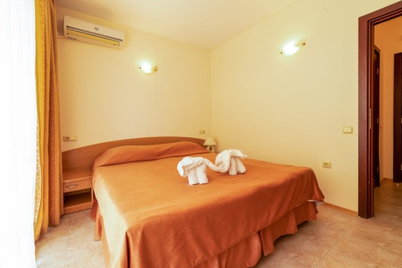 Rose Village Hotel Napospart