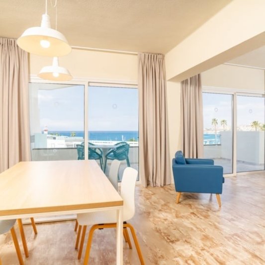 Tenerife utazás utazás Hovima La Pinta Beachfront Family Hotel