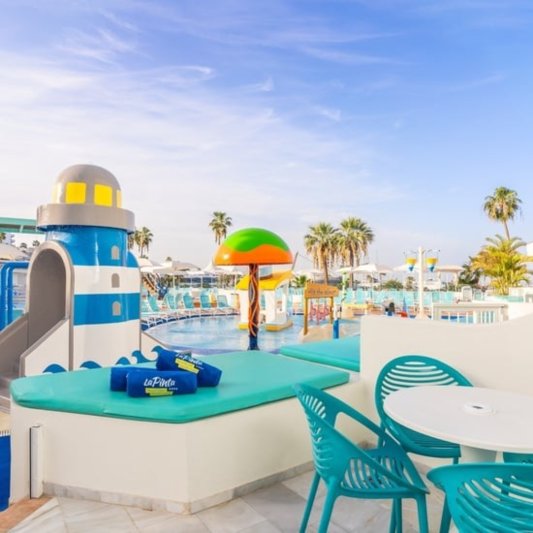 Tenerife utazás utazás Hovima La Pinta Beachfront Family Hotel