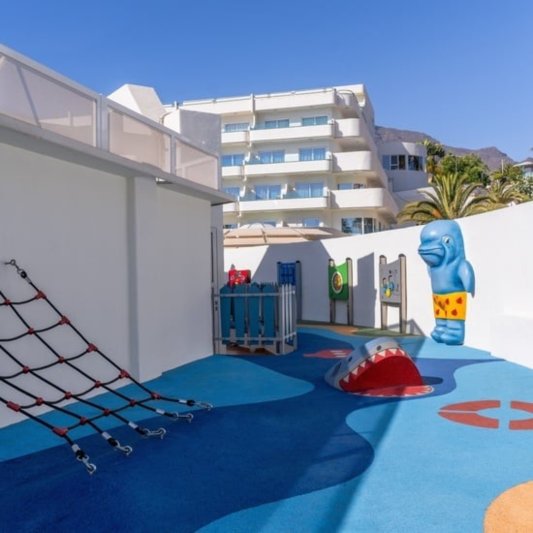 Tenerife utazás utazás Hovima La Pinta Beachfront Family Hotel