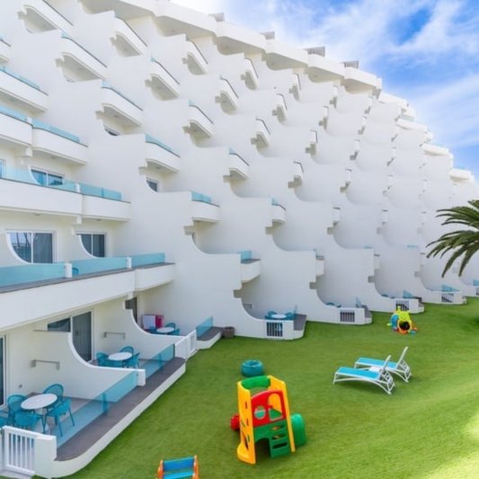 Tenerife utazás utazás Hovima La Pinta Beachfront Family Hotel