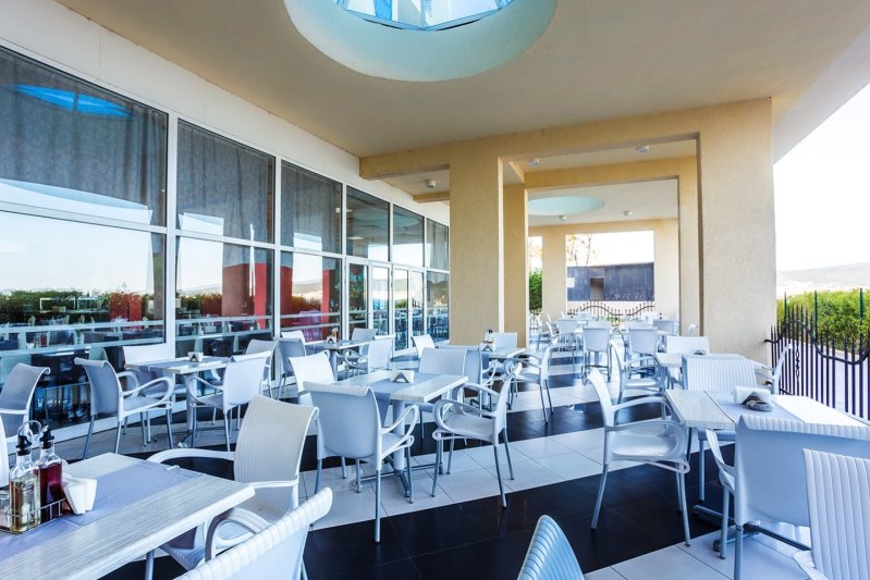 Napospart utazás utazás Hotel Blue Pearl