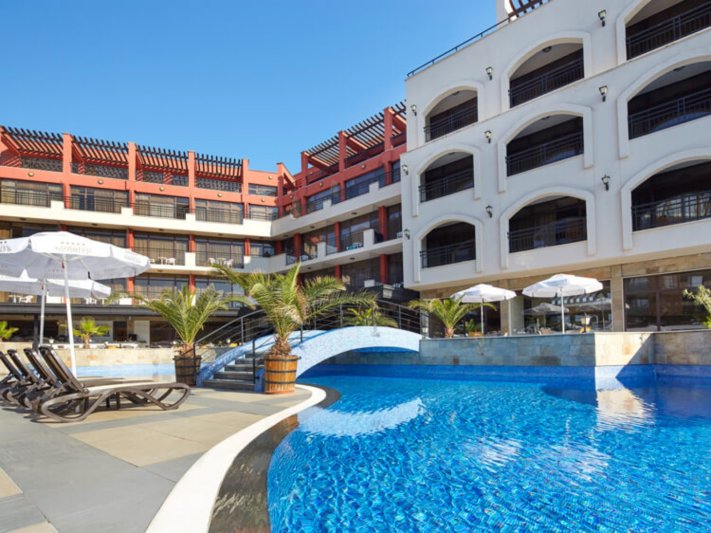 Napospart utazás Hotel Nobel