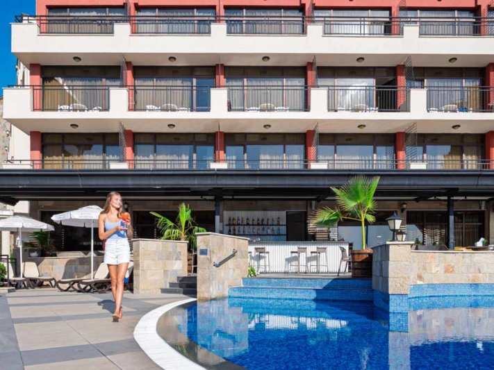 Napospart utazás Hotel Nobel