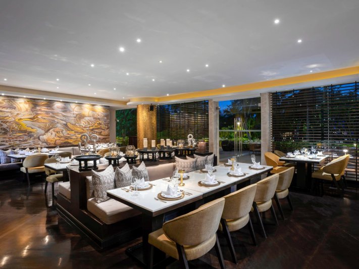 Phuket utazás utazás Pullman Phuket Karon Beach Resort