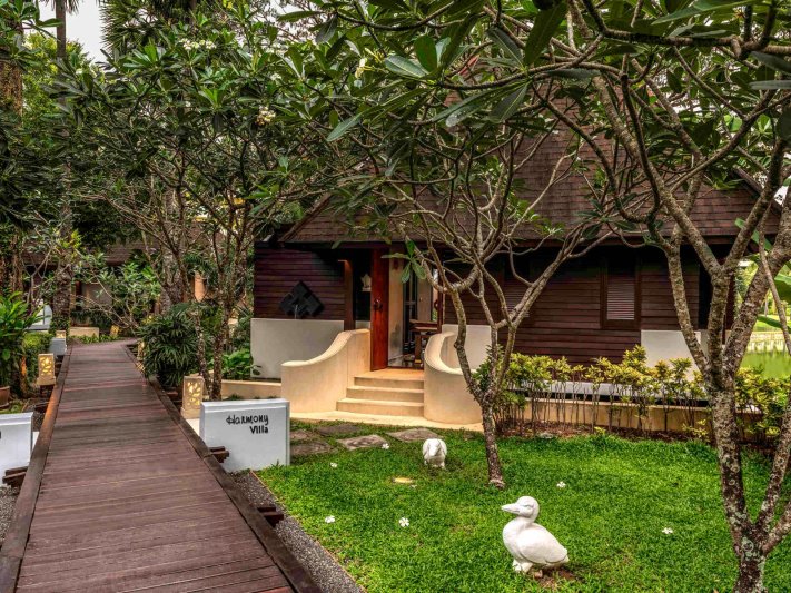 Phuket utazás utazás Pullman Phuket Karon Beach Resort