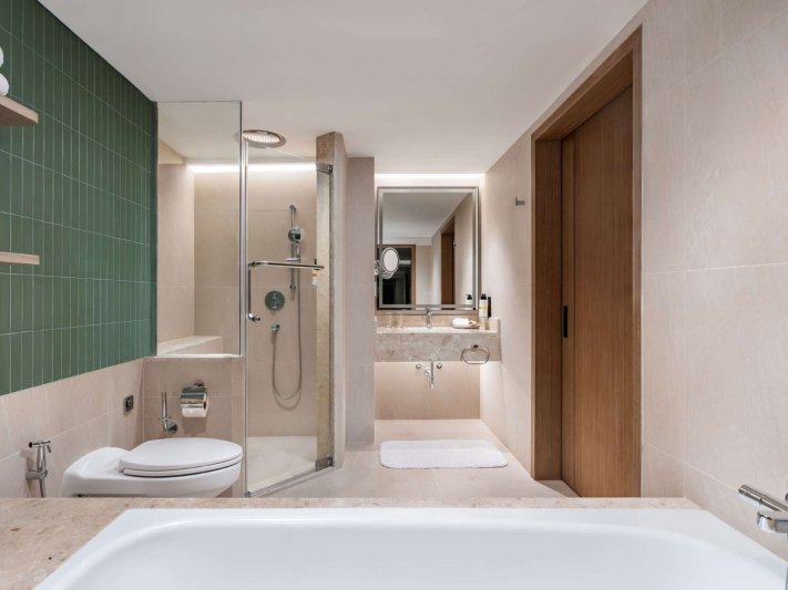 Phuket utazás utazás Pullman Phuket Karon Beach Resort