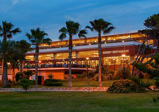 Észak-Ciprus Kyrenia utazás Acapulco Resort Convention Spa