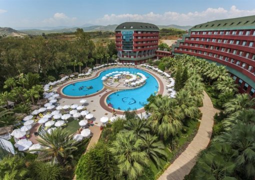 Alanya utazás Delphin Deluxe Hotel