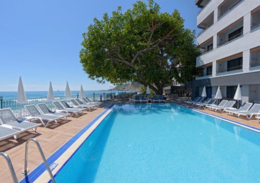 Alanya utazás Floria Beach Hotel 4*