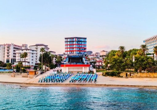 Alanya utazás Granada Luxury Red