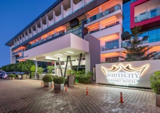 Alanya utazás White City Resort Hotel 5*