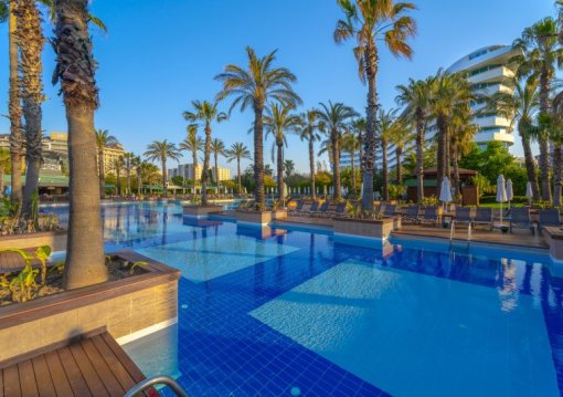 Antalya utazás Concorde De Luxe