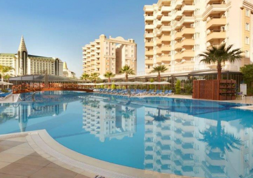 Antalya utazás Ramada Resort Lara