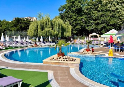 Aranyhomok utazás Hotel Holiday Park