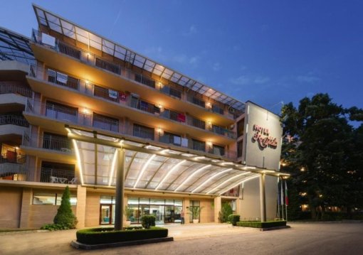 Aranyhomok utazás Hotel Kristal