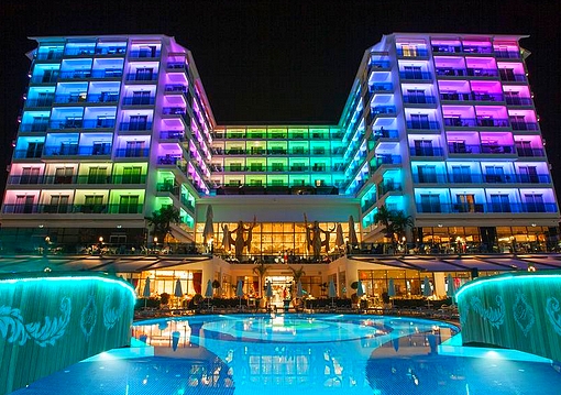 Alanya utazás Azura Deluxe Avsallar