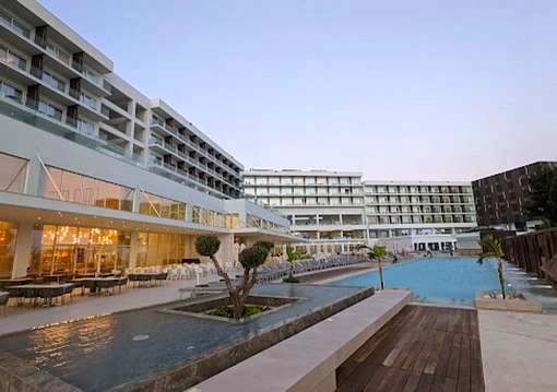Dél-Ciprus utazás Chrysomare Beach Hotel 5*