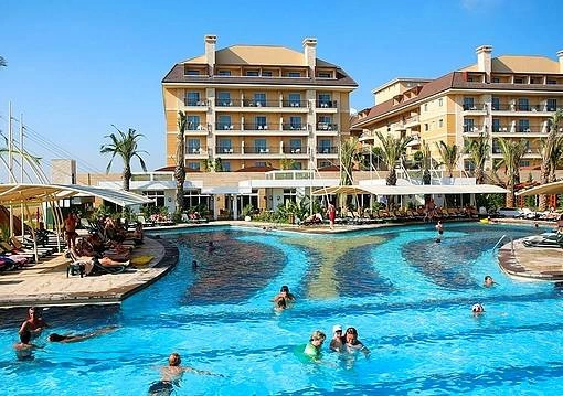 Belek utazás Crystal Family Resort