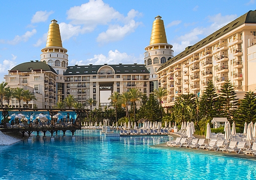 Antalya utazás Delphin Diva