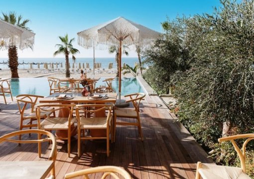 Durres utazás Hotel Epidamn White Sensation