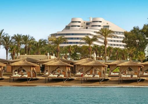 Antalya utazás Titanic Beach Lara