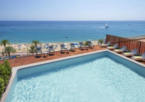 Costa Brava Lloret De Mar utazás Hotel GHT Miratge Adults Only