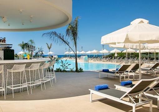Dél-Ciprus utazás Nissiblu Beach Resort