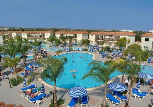 Dél-Ciprus utazás Tsokkos Paradise Village