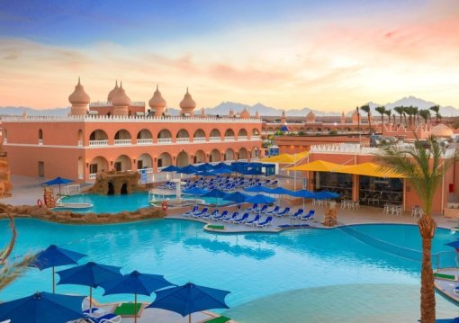 Hurghada utazás Pickalbatros Alf Leila Wa Leila Resort Neverland