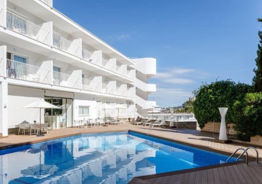 Mallorca Paguera utazás Hotel Tora