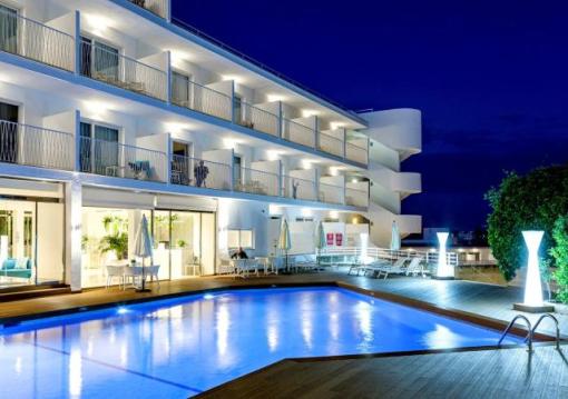 Mallorca utazás Hotel Tora