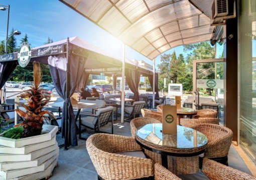 Napospart utazás Avenue