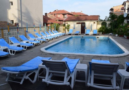 Napospart utazás Cris Family Hotel