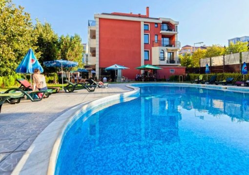 Napospart utazás Forum Hotel