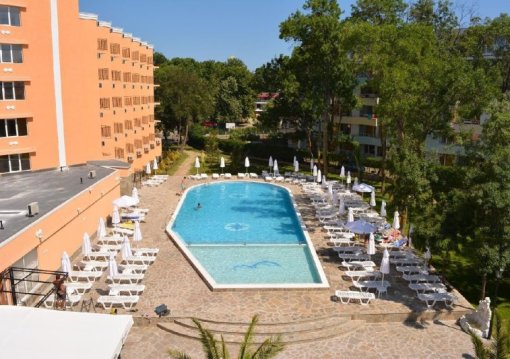 Napospart utazás Hotel Riva